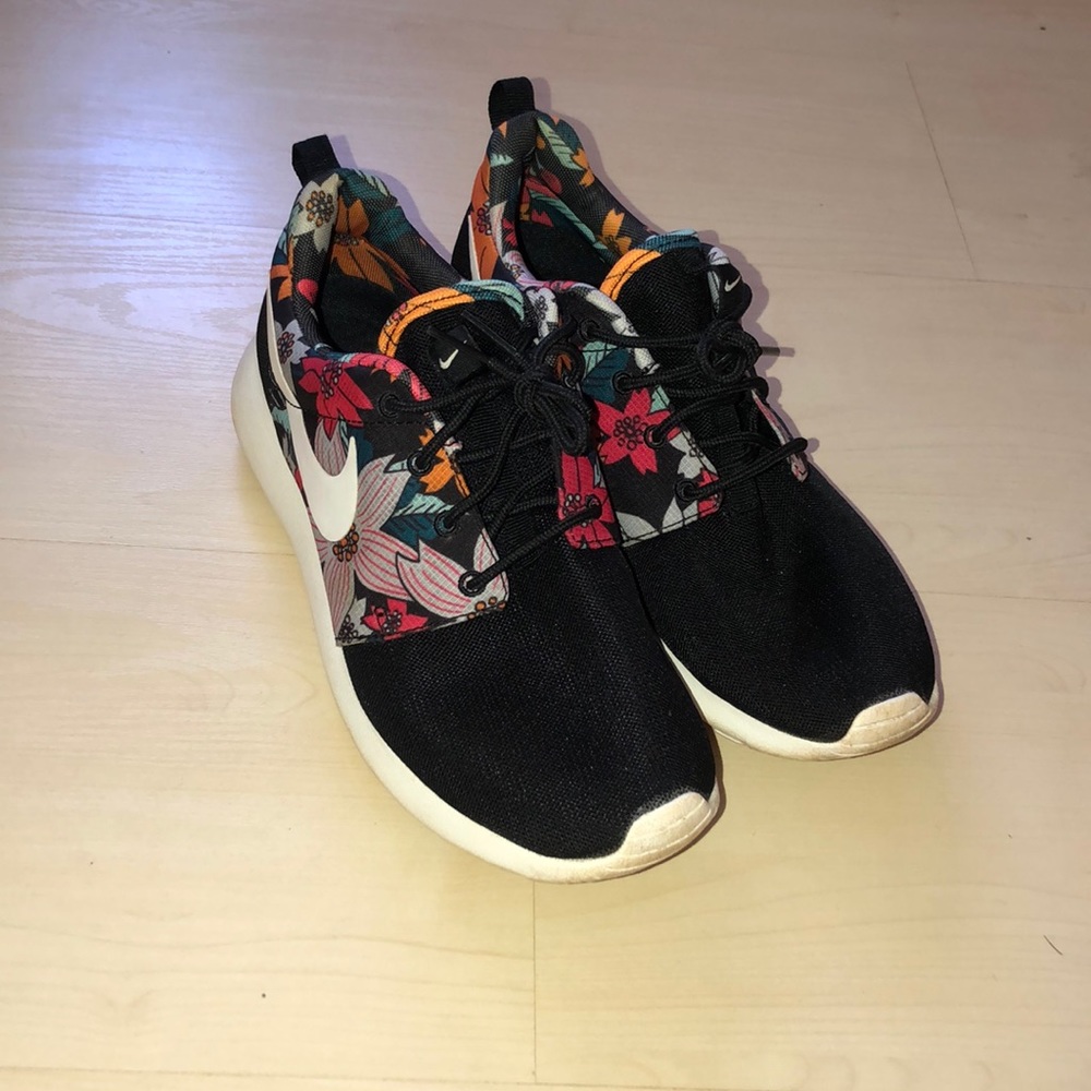 Nike Roshe Run Aloha